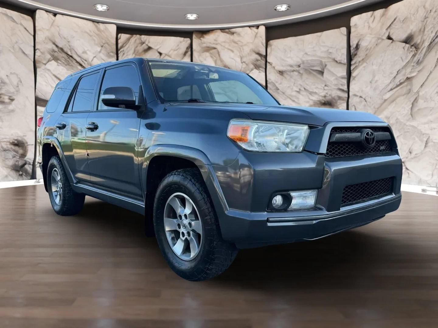 Used 2013 Toyota 4Runner SR5 w/ Convenience Pkg RWD image 2