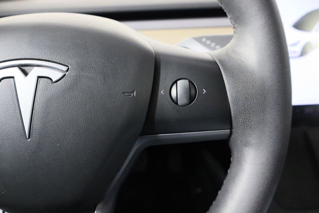 Used 2021 Tesla Model 3 Standard Range Plus image 32