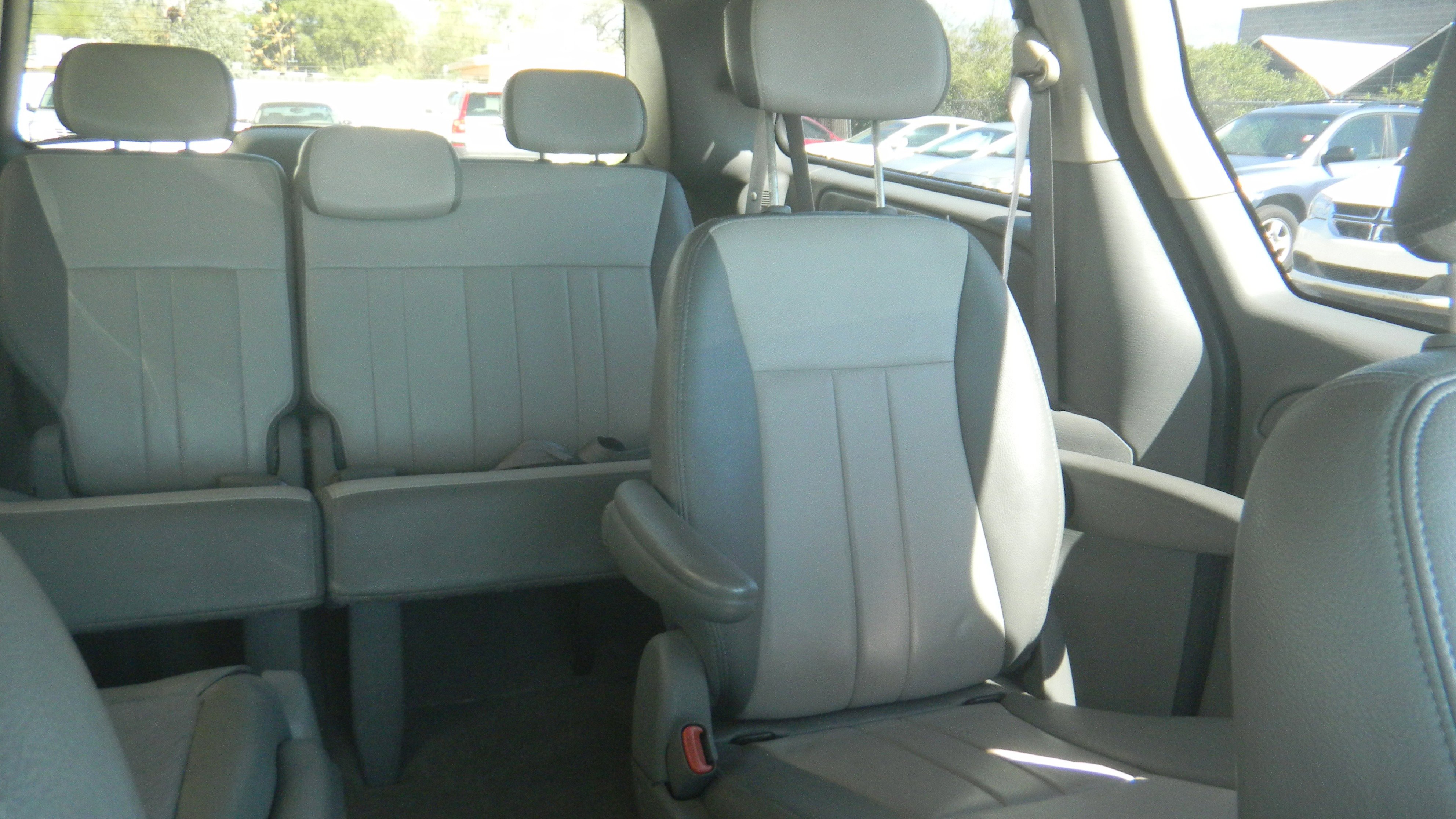 Used 2006 Dodge Grand Caravan SXT image 22