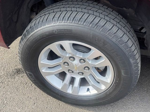Used 2019 Chevrolet Suburban LT AWD/4WD image 9