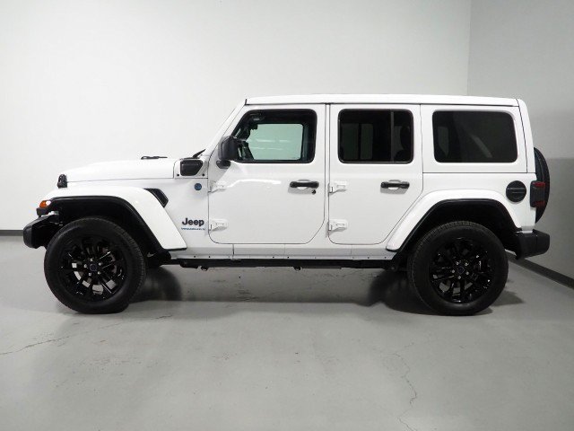 Used 2025 Jeep Wrangler Sahara 4xe w/ Safety Group AWD/4WD image 10