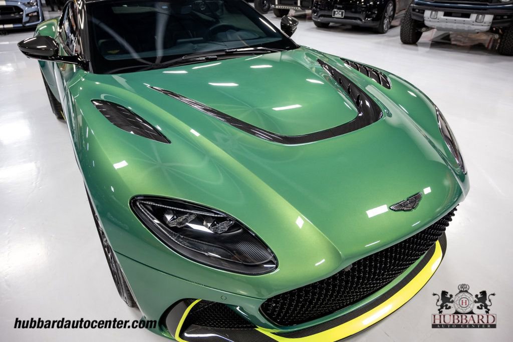 Used 2023 Aston Martin DBS Coupe image 32