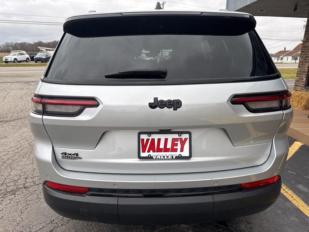 Used 2024 Jeep Grand Cherokee L Altitude image 14