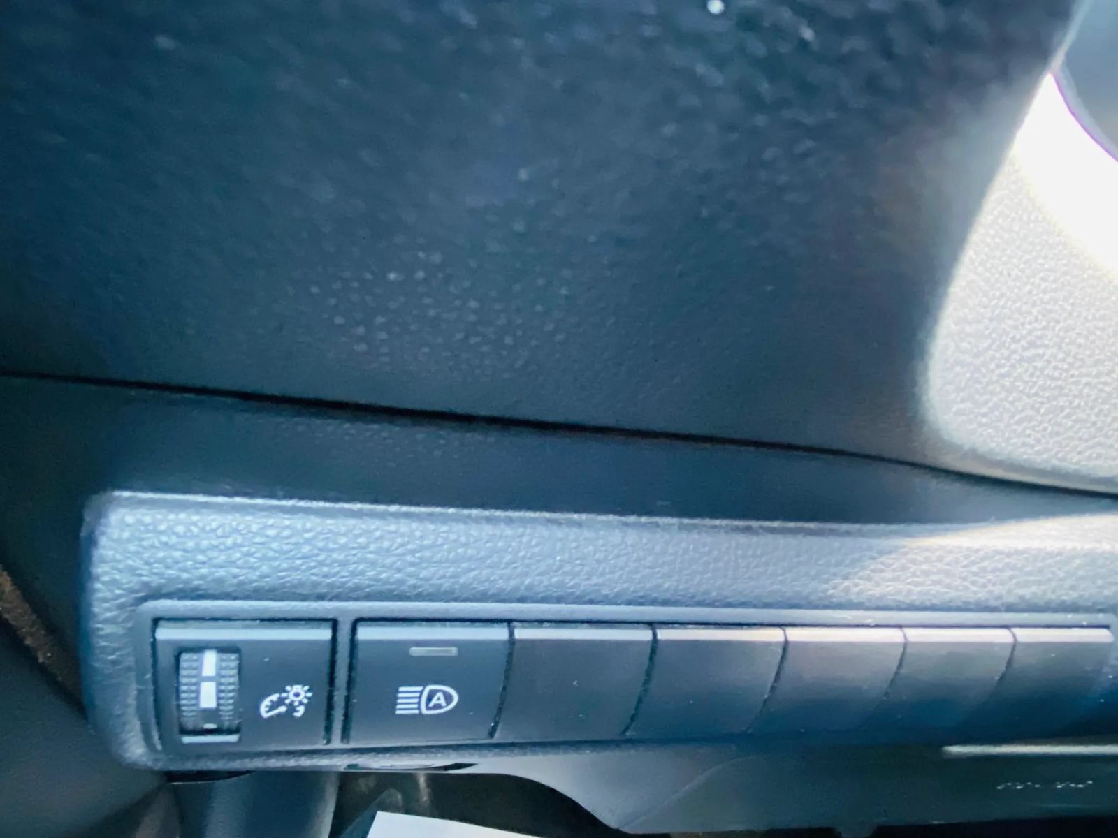 Used 2025 Toyota Corolla LE FWD image 9