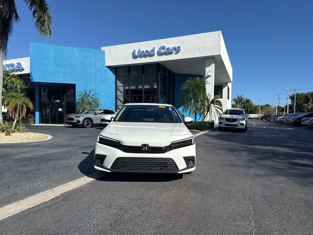 Used 2023 Honda Civic Touring image 2