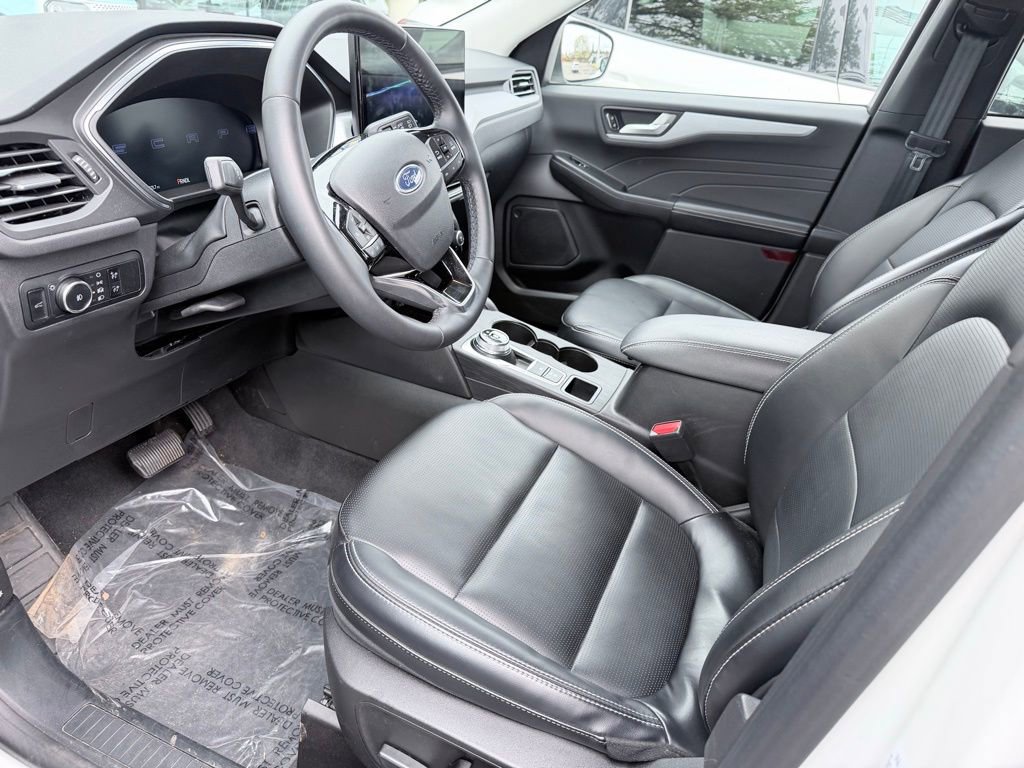 Used 2023 Ford Escape Platinum image 7
