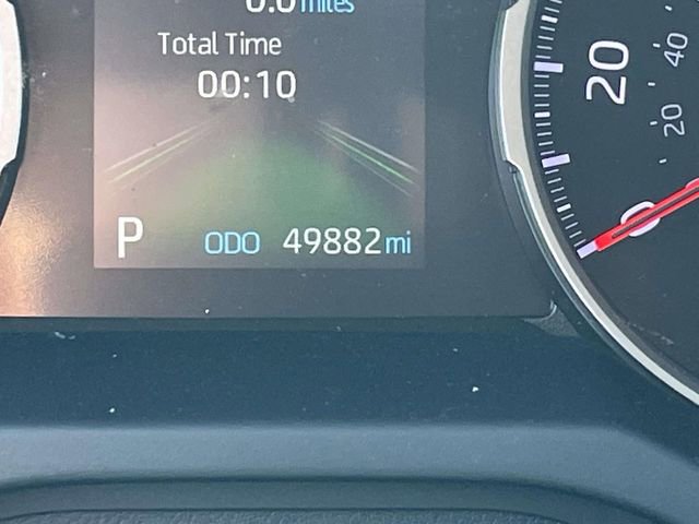 Used 2021 Toyota RAV4 XLE Premium image 30