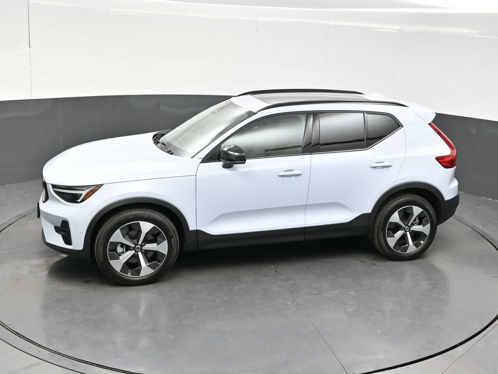 New 2026 Volvo XC40 B5 Plus w/ Climate Package AWD/4WD image 34