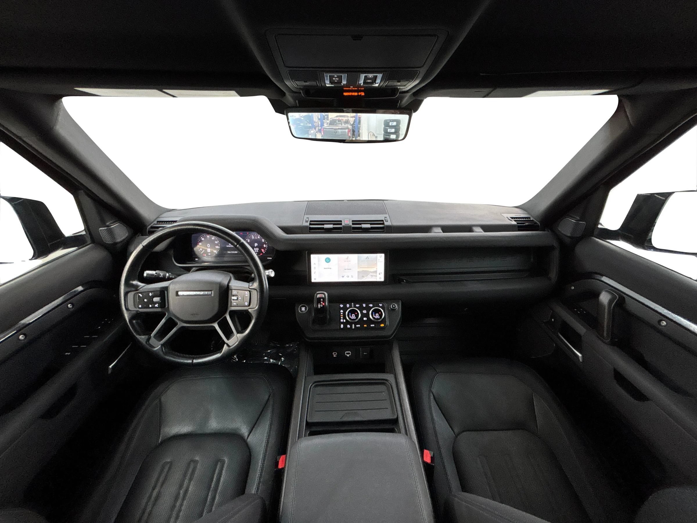 Used 2021 Land Rover Defender 110 X-Dynamic SE AWD/4WD image 17