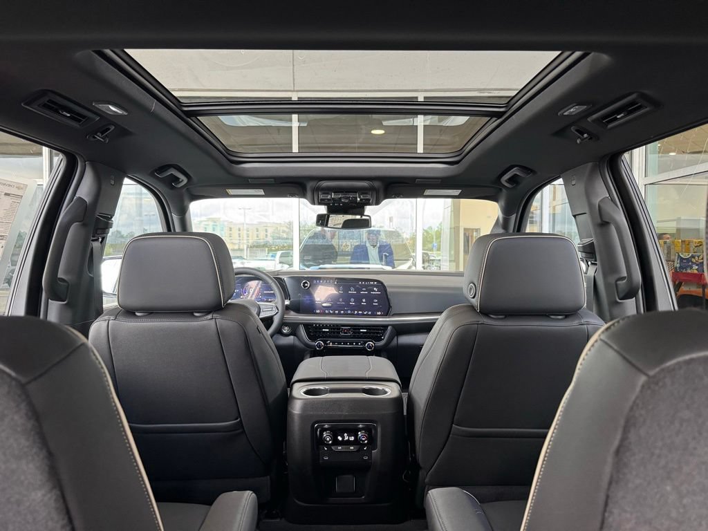 New 2026 Chevrolet Suburban Premier w/ Sun And Tow Package AWD/4WD image 4