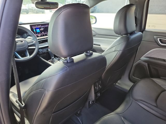 Used 2024 Jeep Compass Latitude AWD/4WD image 22