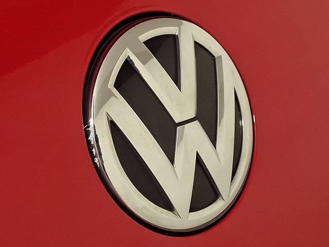 Used 2019 Volkswagen Beetle 2.0T S FWD image 29