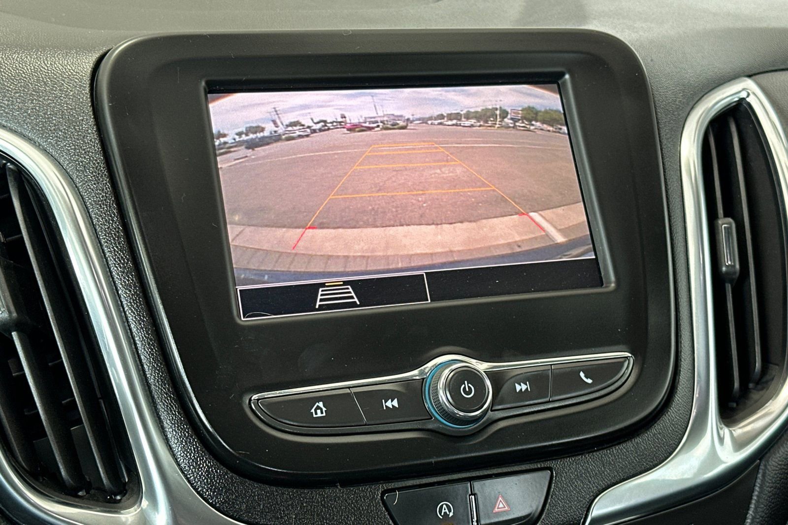 Used 2022 Chevrolet Equinox LT image 19