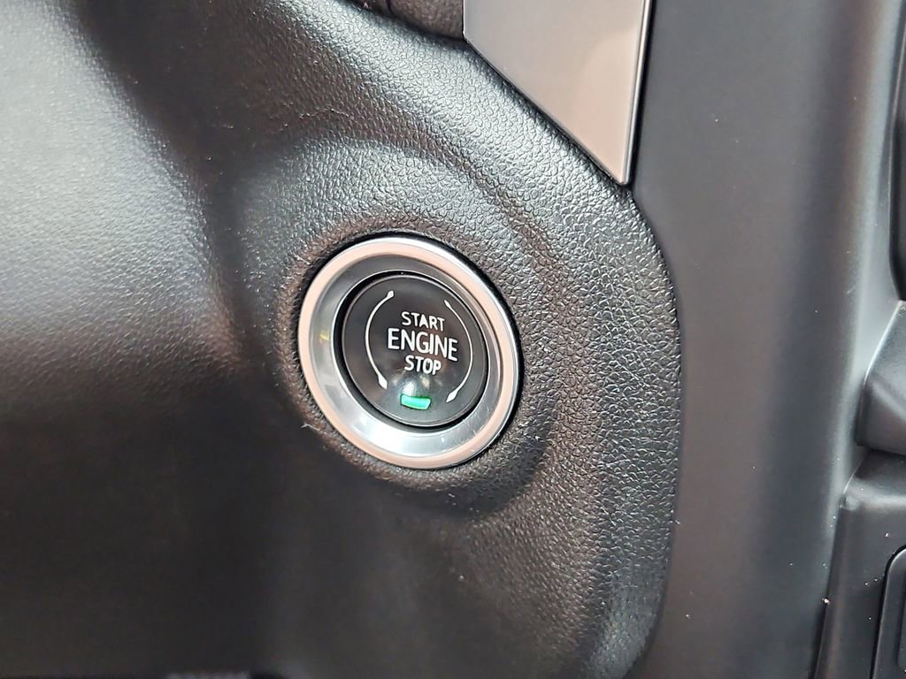 Used 2020 Chevrolet Silverado 2500 LTZ w/ LTZ Convenience Package image 17