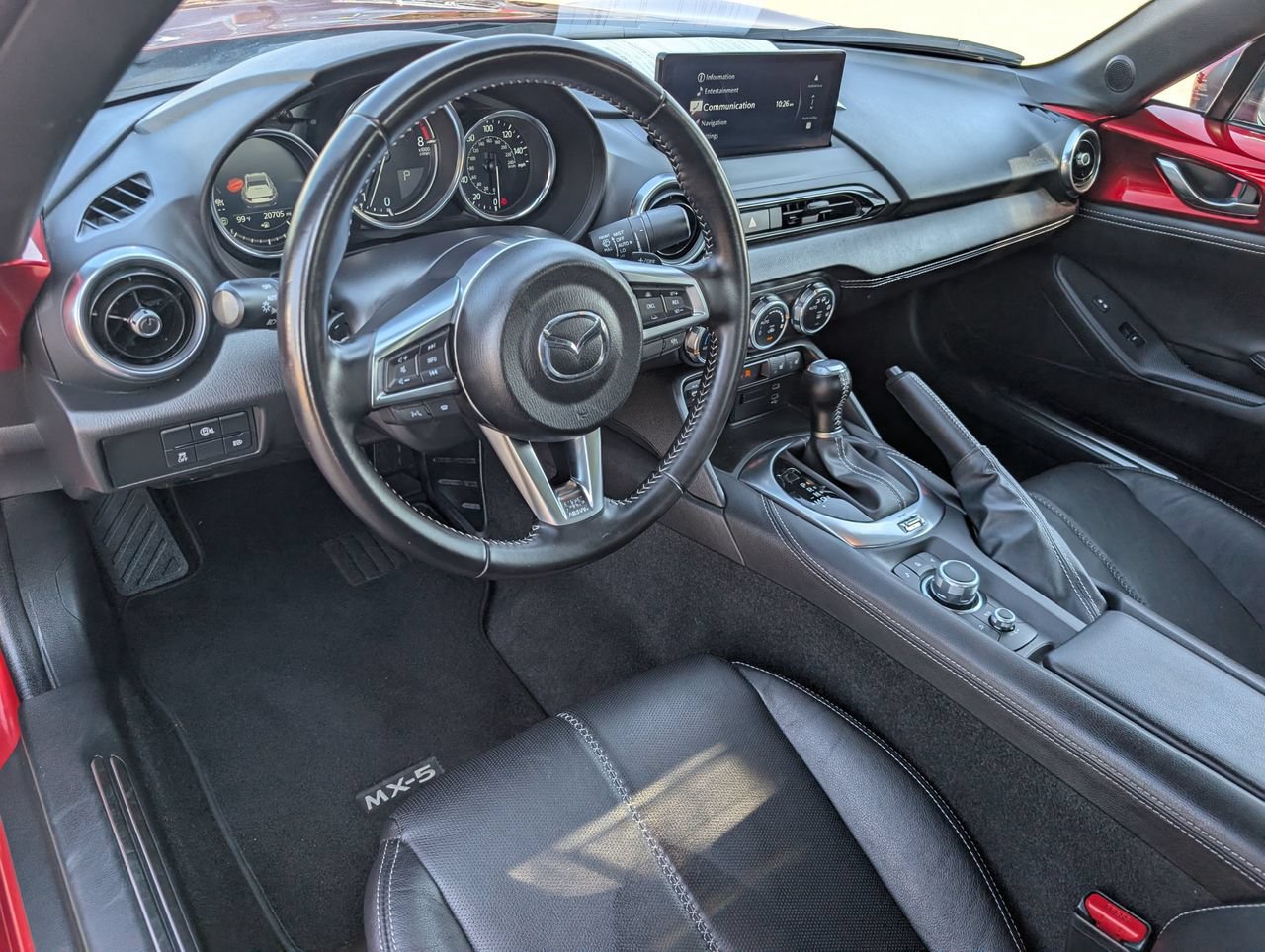Used 2025 MAZDA MX-5 Miata RF Grand Touring RWD image 10