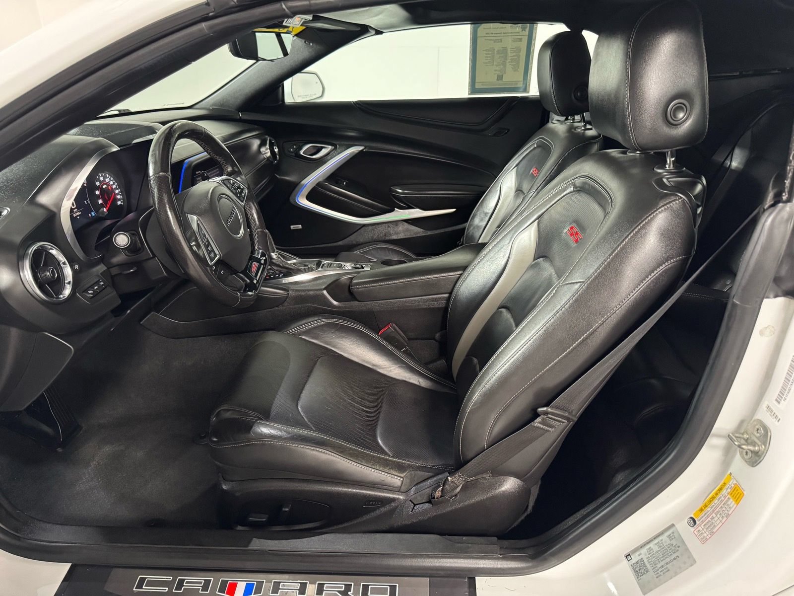 Used 2019 Chevrolet Camaro SS RWD image 15