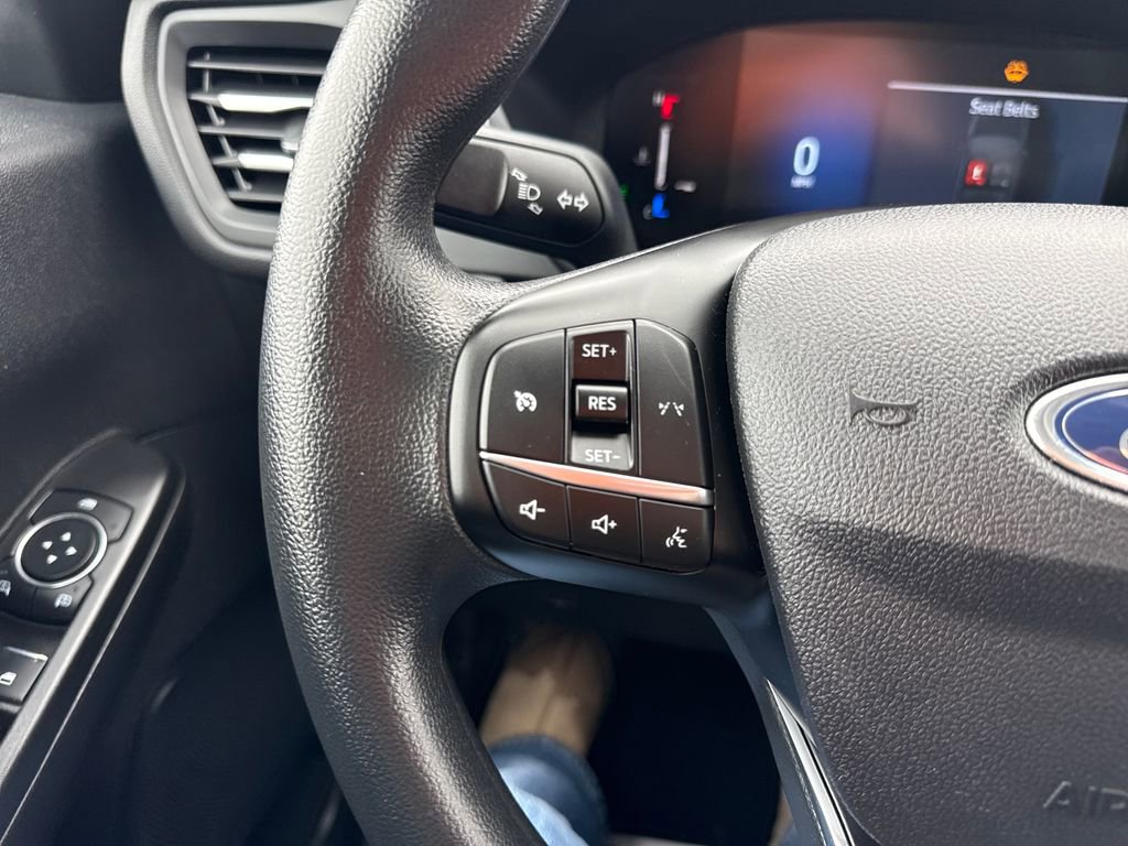 Used 2025 Ford Escape Active image 37