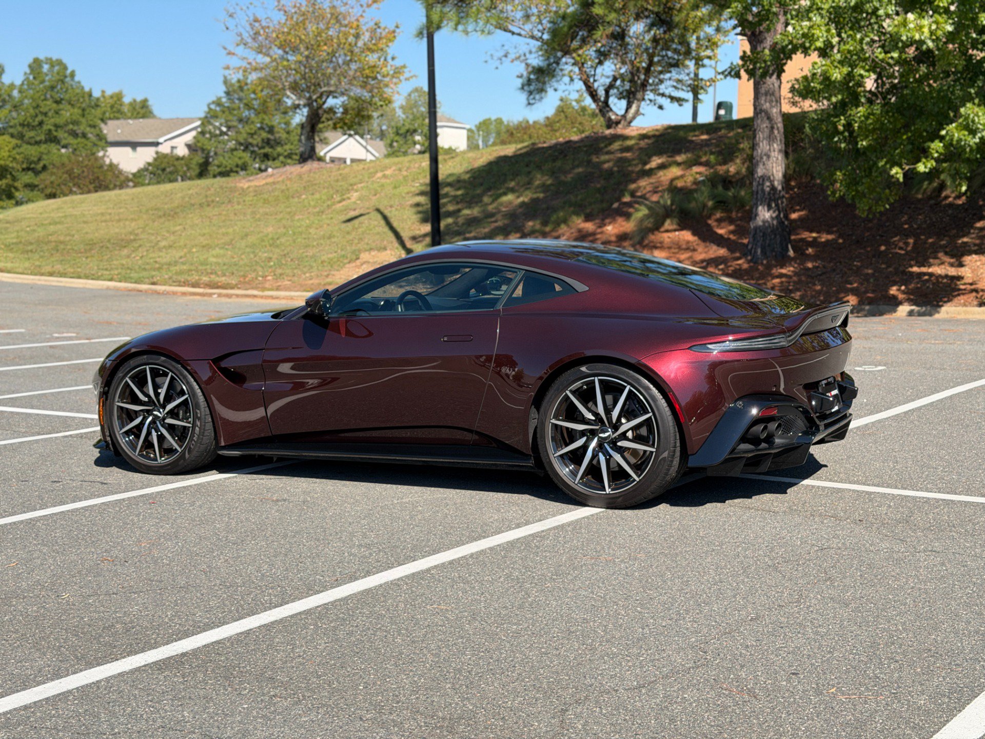Used 2020 Aston Martin V8 Vantage Coupe RWD image 7