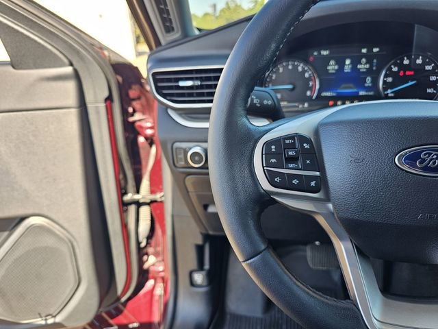 Certified 2022 Ford Explorer XLT w/ Equipment Group 202A image 24