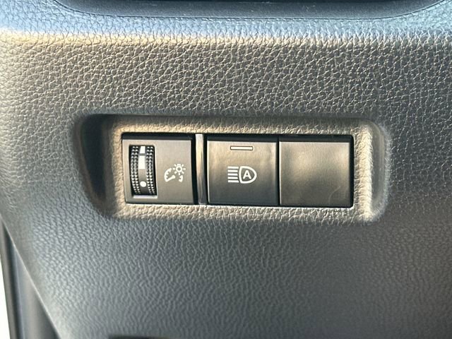 Certified 2023 Toyota RAV4 SE image 36