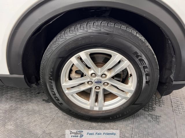 Used 2020 Ford Explorer XLT w/ Comfort Package image 15