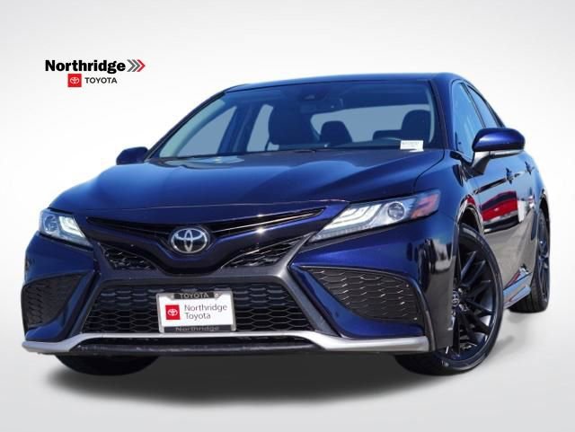 Used 2022 Toyota Camry XSE image 1
