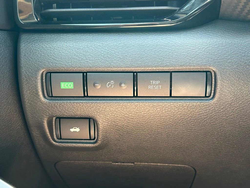 Certified 2024 Nissan Sentra SR w/ Trunk Package FWD image 31