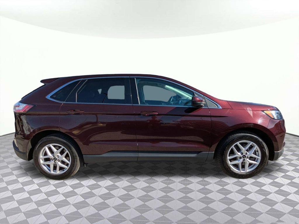 Used 2023 Ford Edge SEL AWD/4WD image 2