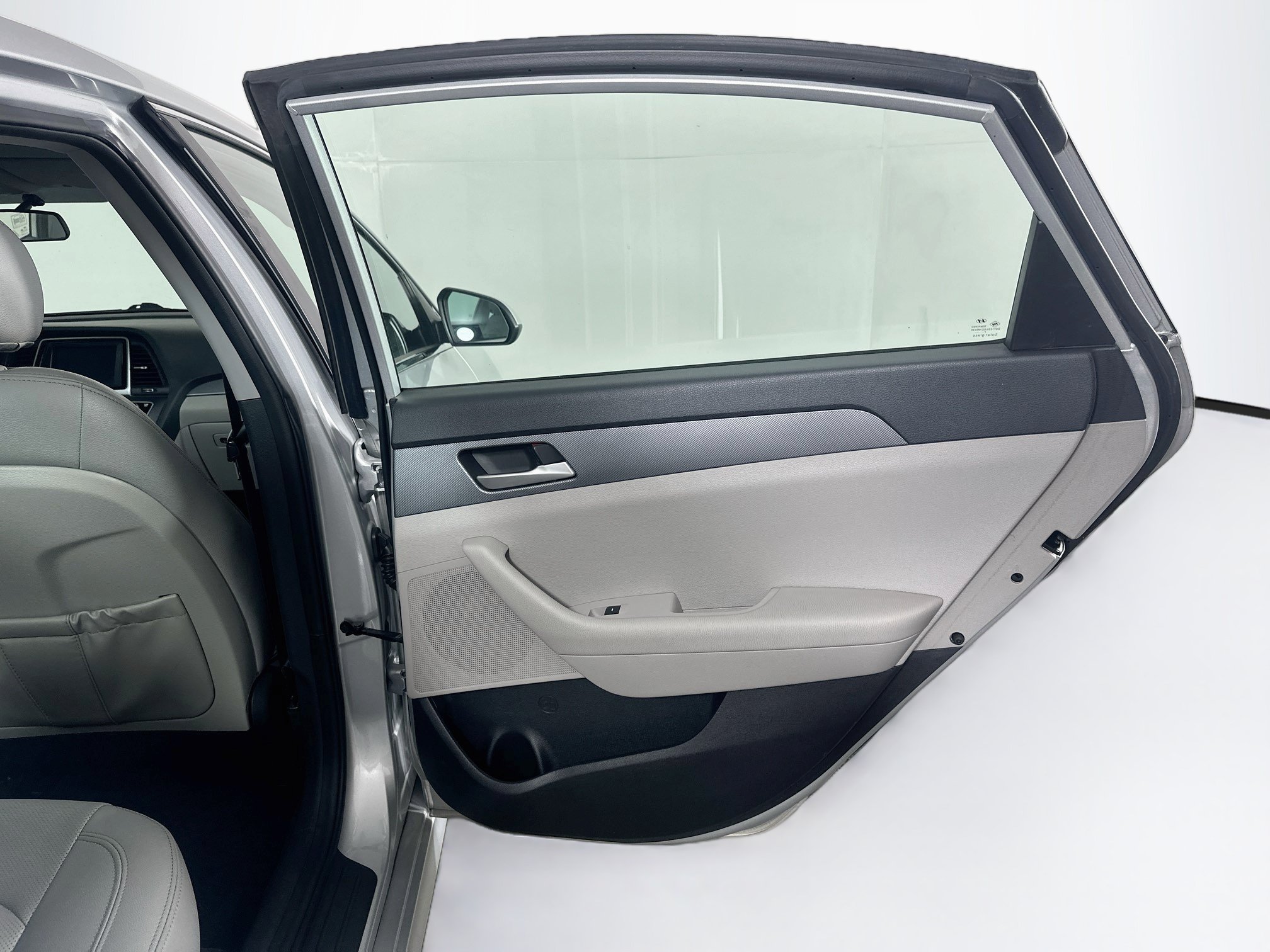Used 2018 Hyundai Sonata SE FWD image 28