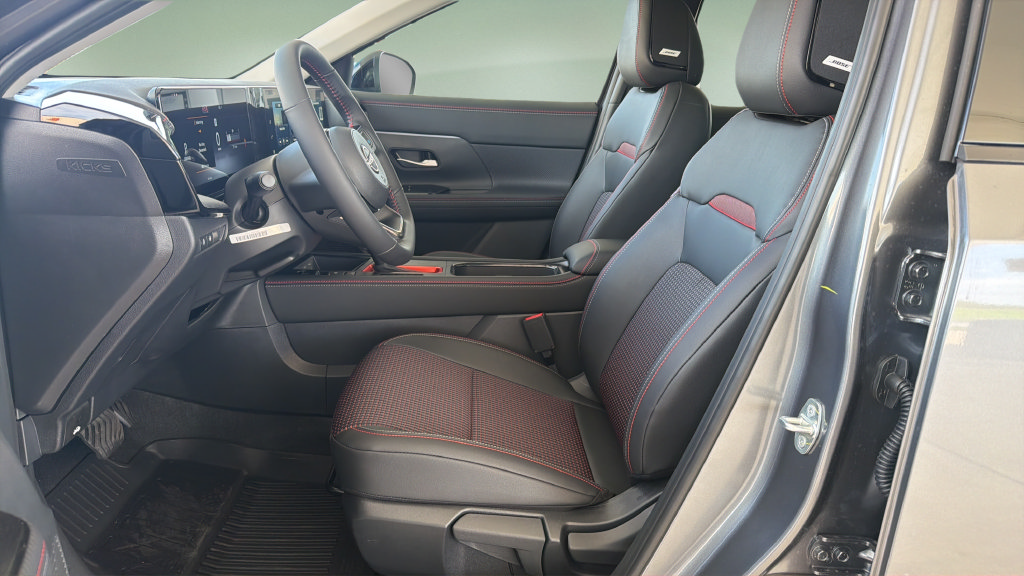 New 2027 Nissan Kicks SR w/ SR Premium Package AWD/4WD image 19