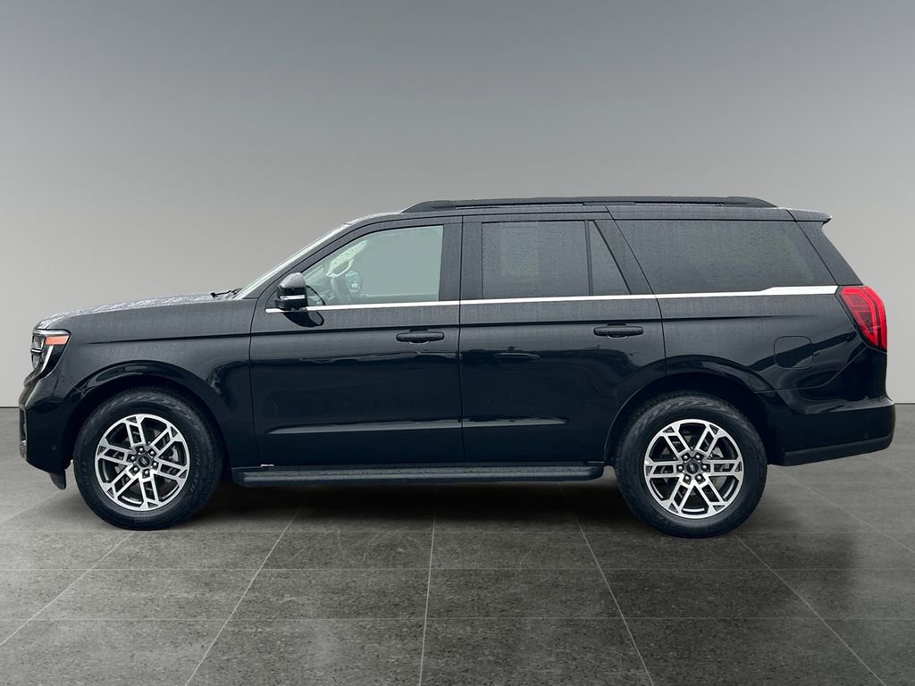 Used 2025 Ford Expedition Active image 4