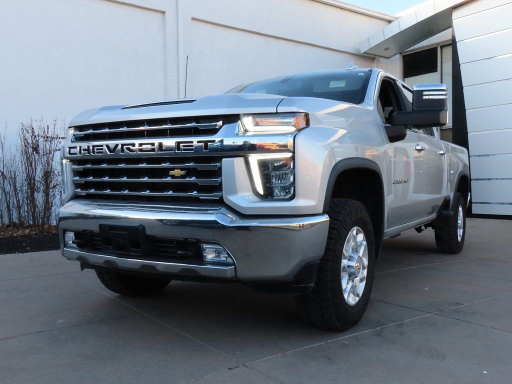 Used 2022 Chevrolet Silverado 2500 LTZ image 3