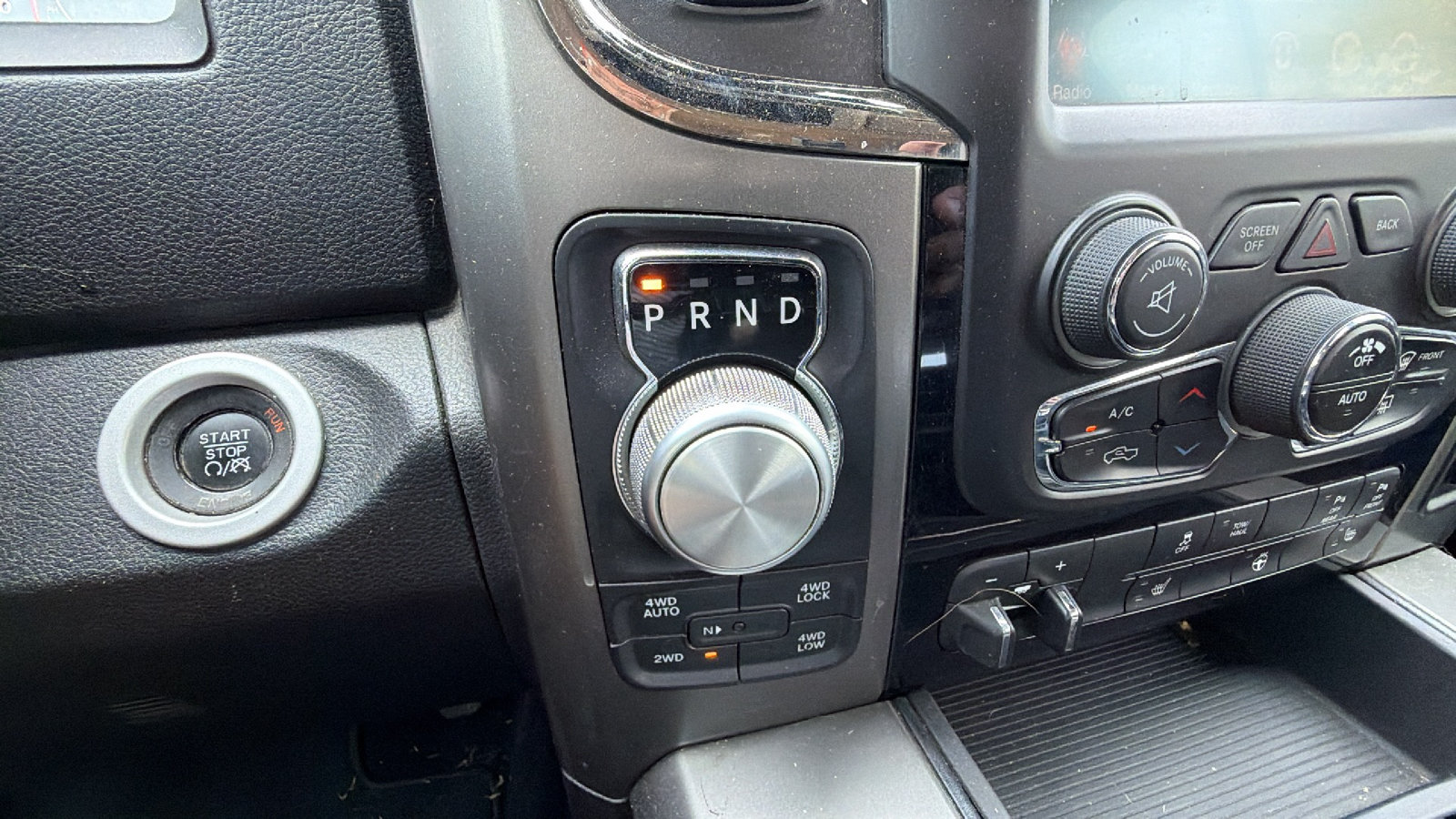 Used 2014 RAM 1500 Sport w/ Convenience Group AWD/4WD image 31