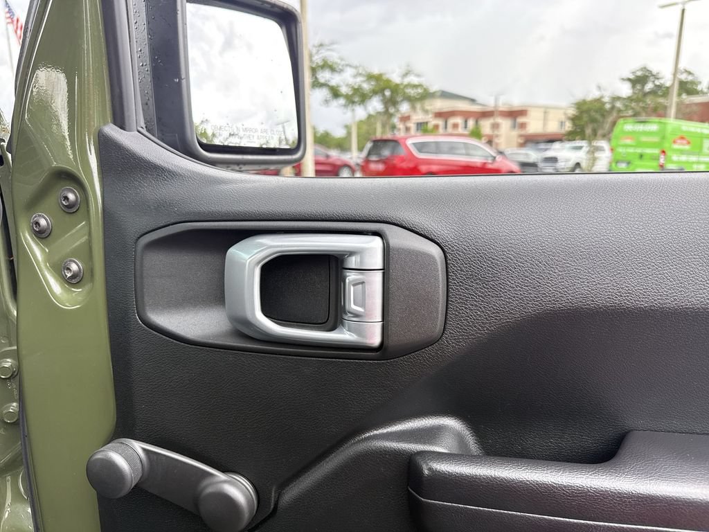 Used 2020 Jeep Wrangler Unlimited Sport AWD/4WD image 27