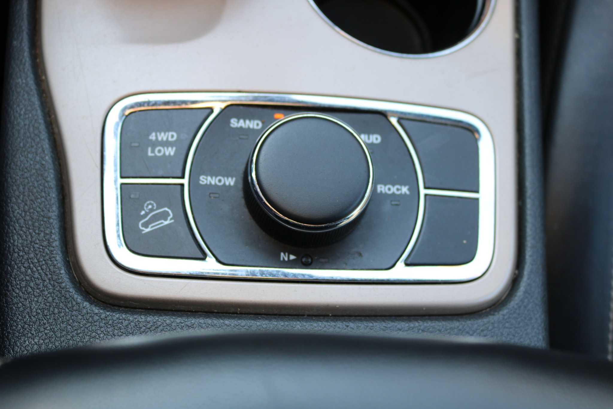 Used 2014 Jeep Grand Cherokee Limited image 31