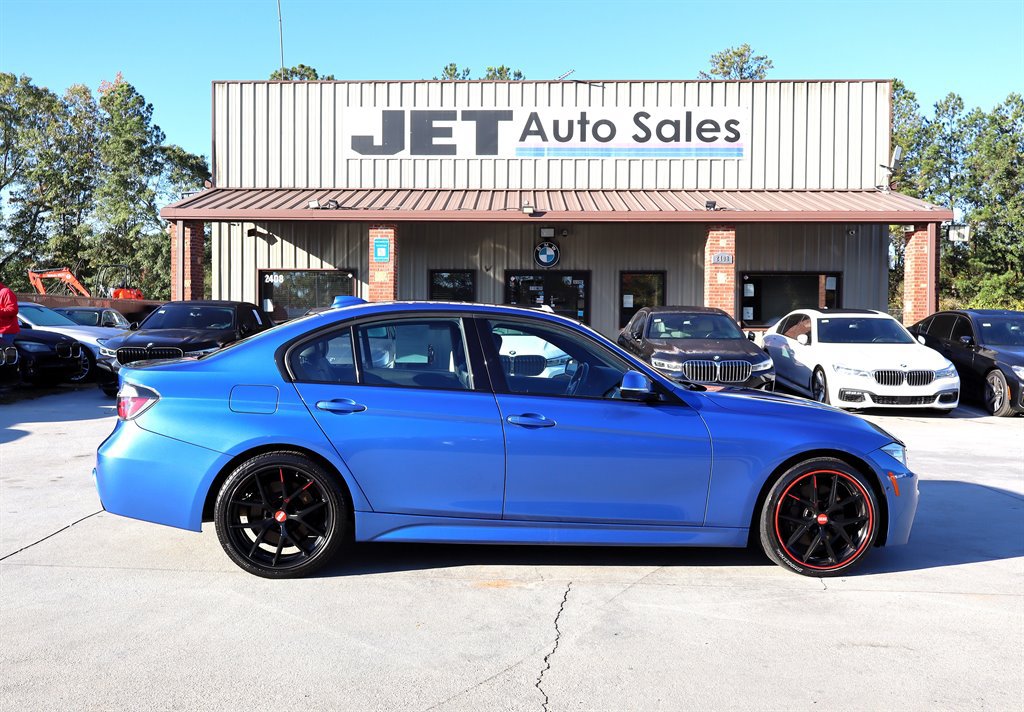 Used 2013 BMW 335i xDrive Sedan AWD/4WD image 8