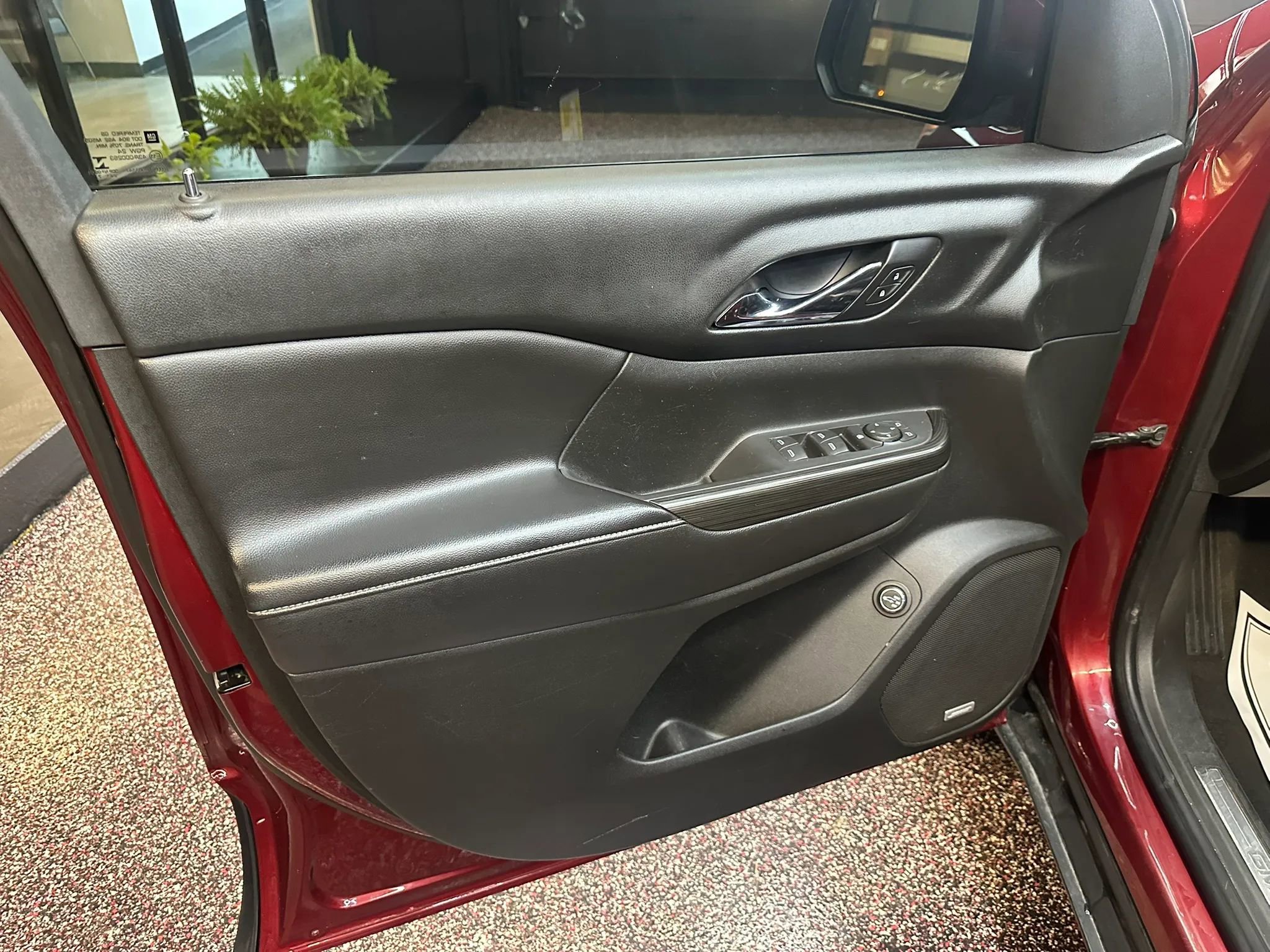 Used 2017 GMC Acadia SLT image 10
