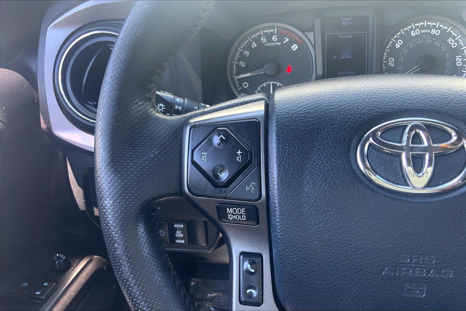 Used 2020 Toyota Tacoma TRD Sport AWD/4WD image 23
