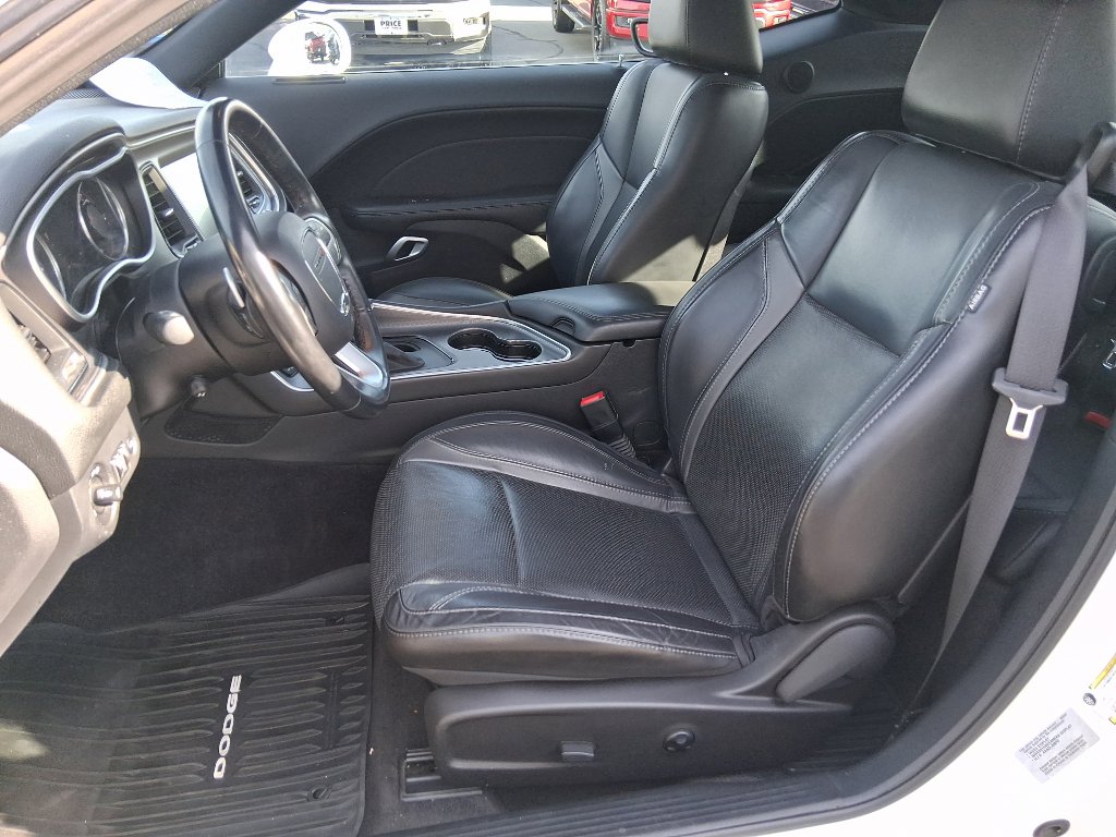 Used 2016 Dodge Challenger R/T Plus image 10
