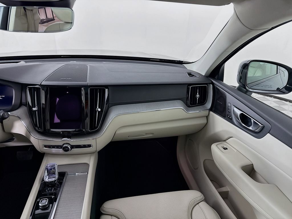 Used 2025 Volvo XC60 T8 Ultra w/ Protection Package Premier image 25