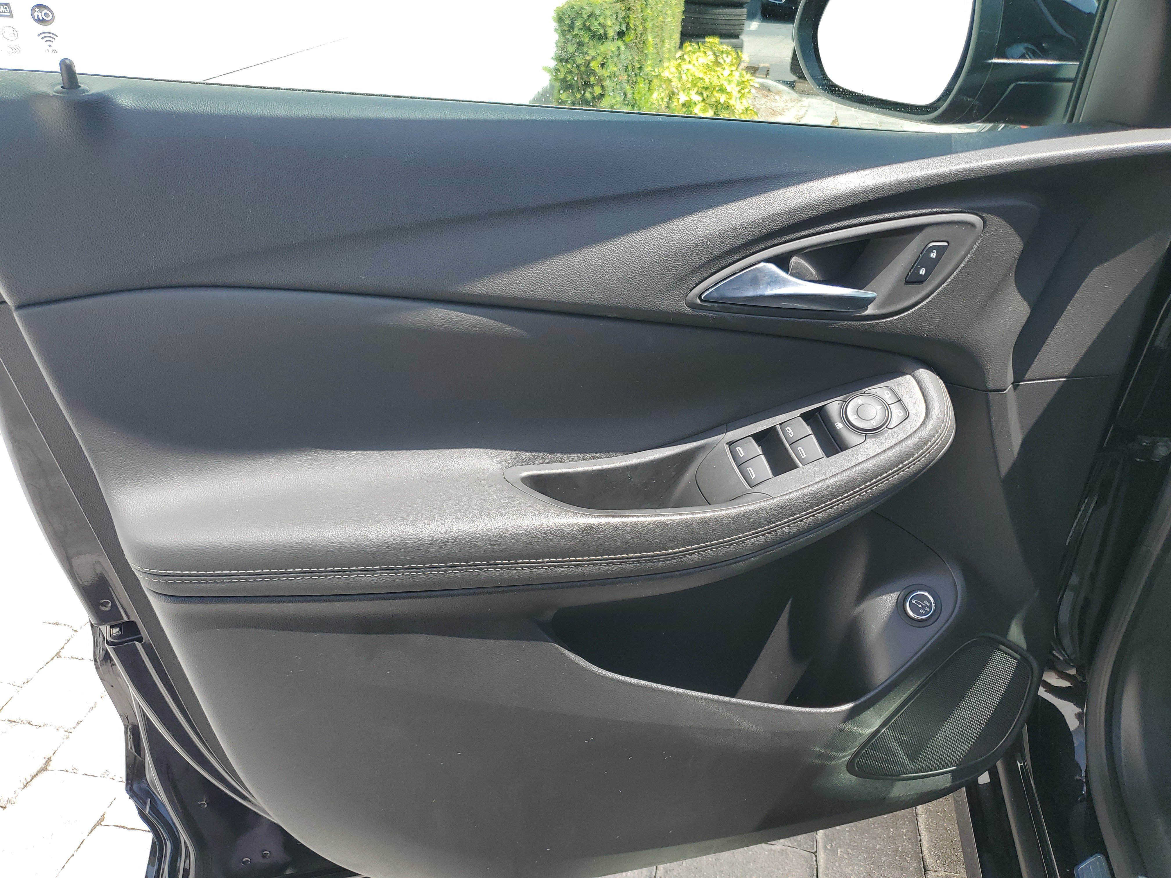 Certified 2023 Buick Encore GX Select w/ Sport Touring Package FWD image 18