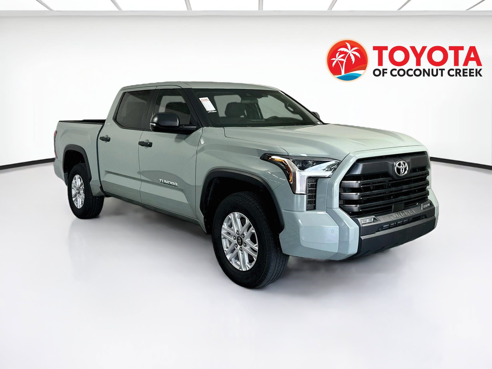 Used 2025 Toyota Tundra SR5 w/ SR5 Convenience Package AWD/4WD video 1
