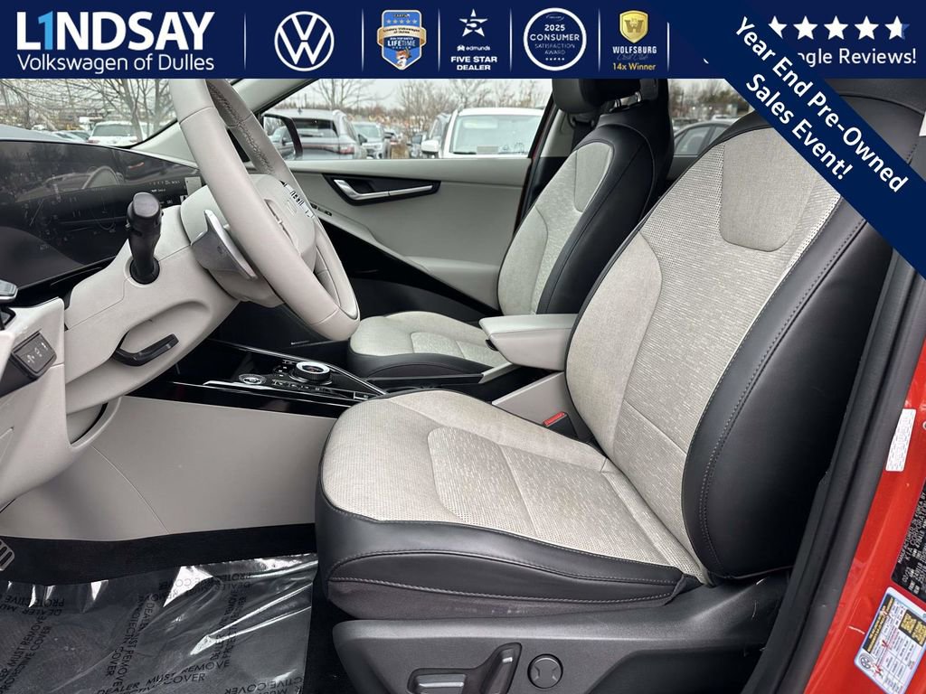 Used 2023 Kia Niro Wave image 11