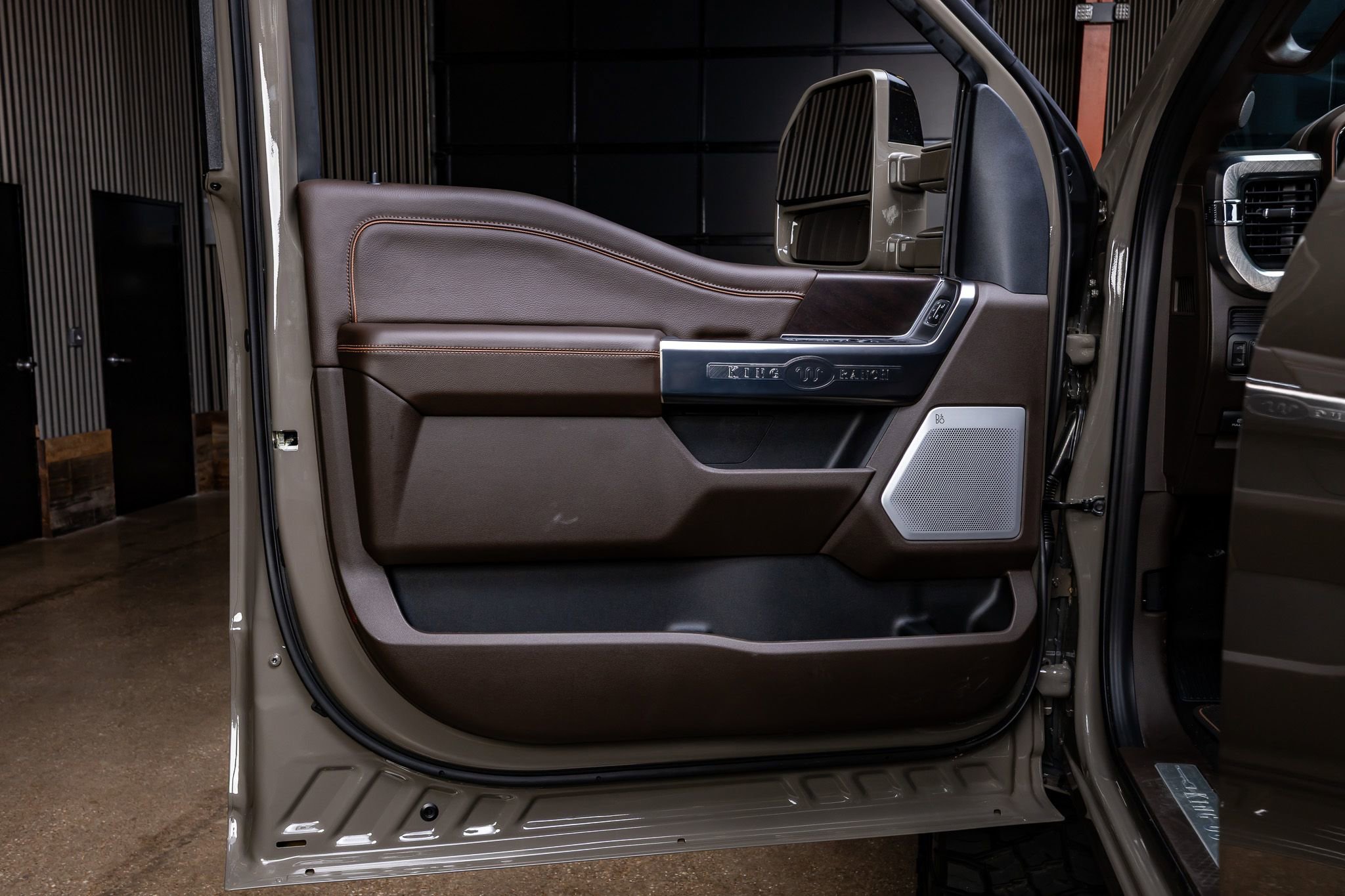 Used 2026 Ford F350 King Ranch w/ Chrome Package image 35