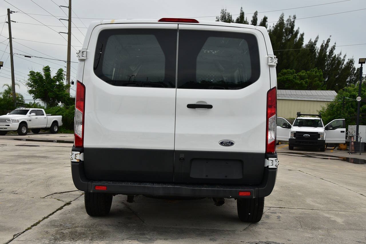 Used 2016 Ford Transit 250 130 Low Roof w/ Exterior Upgrade Package RWD image 6