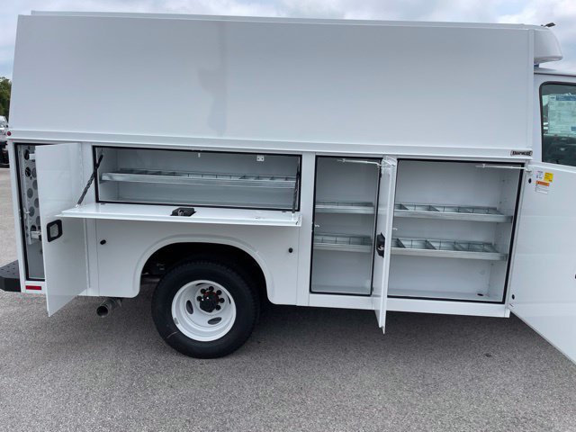 New 2027 Ford E-350 and Econoline 350 Super Duty w/ Power Equipment Group RWD image 15