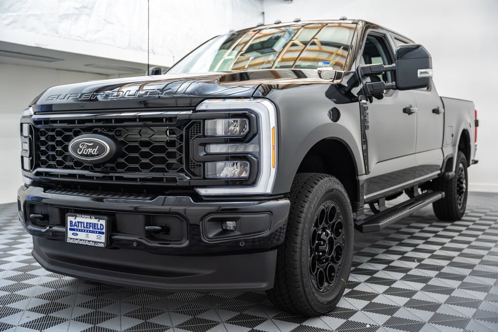 New 2026 Ford F250 Lariat w/ Black Appearance Package AWD/4WD image 3