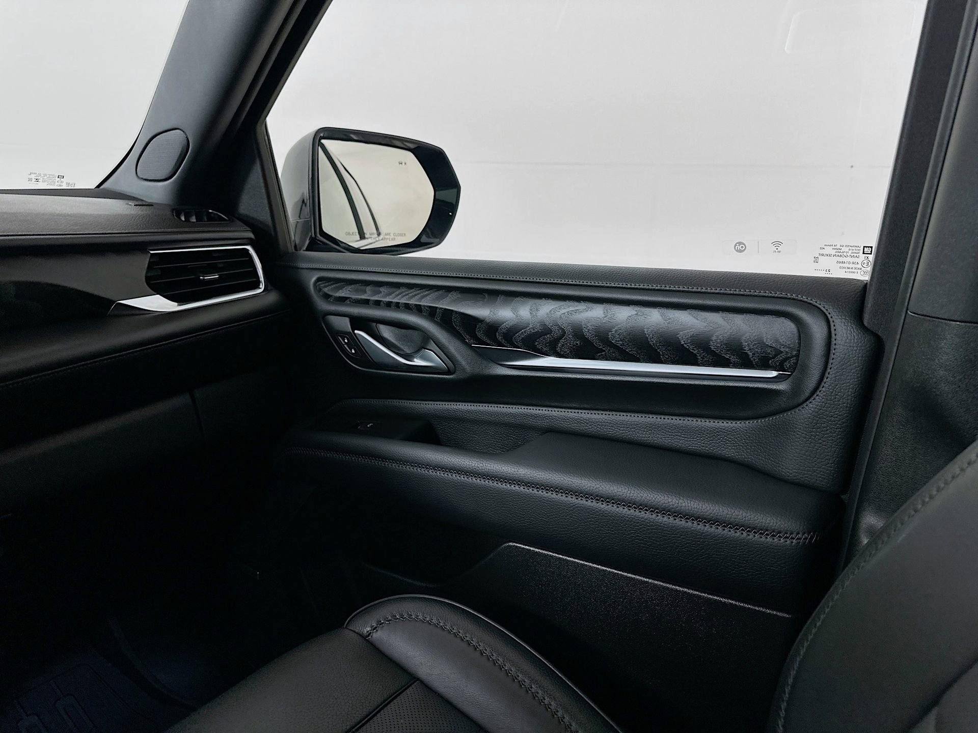 Used 2023 GMC Yukon Denali w/ LPO, Floor Liner Package image 25