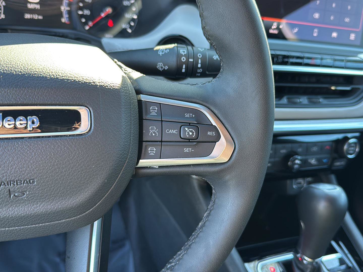 Used 2025 Jeep Compass Limited image 19