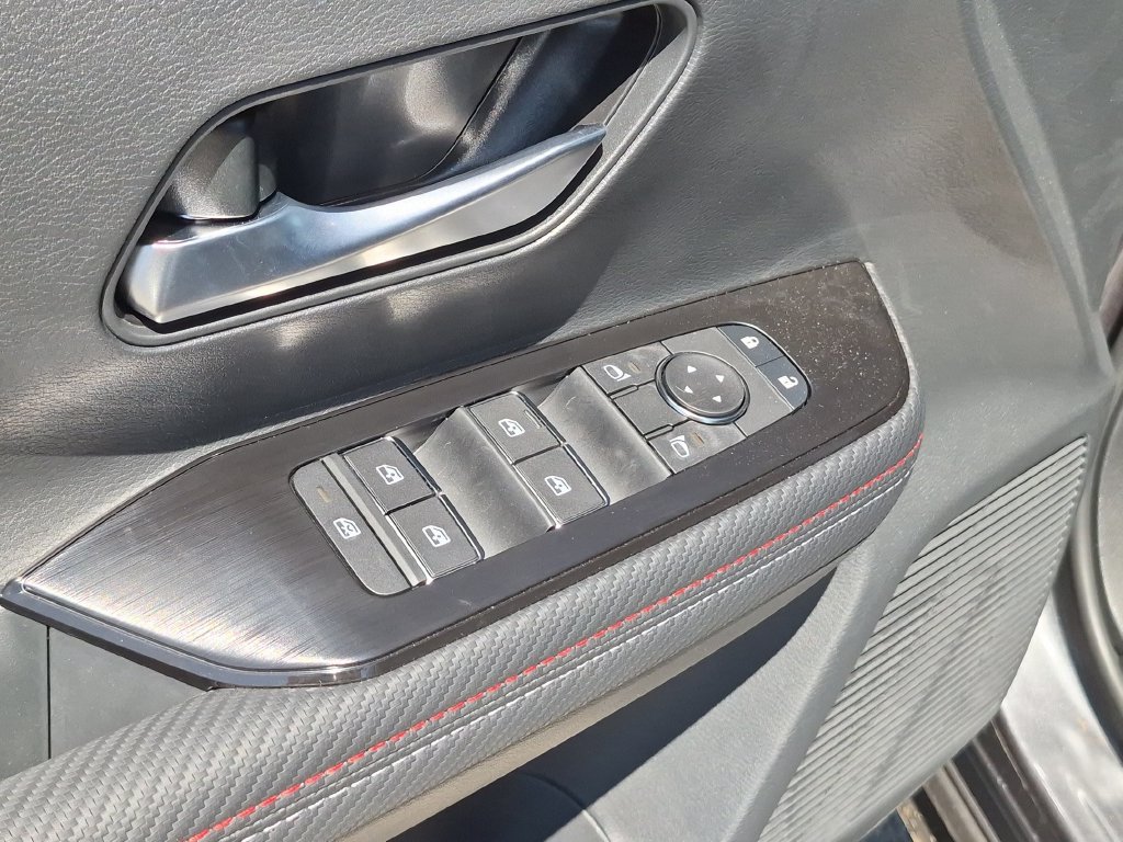 New 2026 Nissan Kicks SR FWD image 13